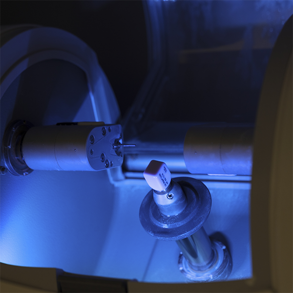 Machine creating a ceramic dental crown